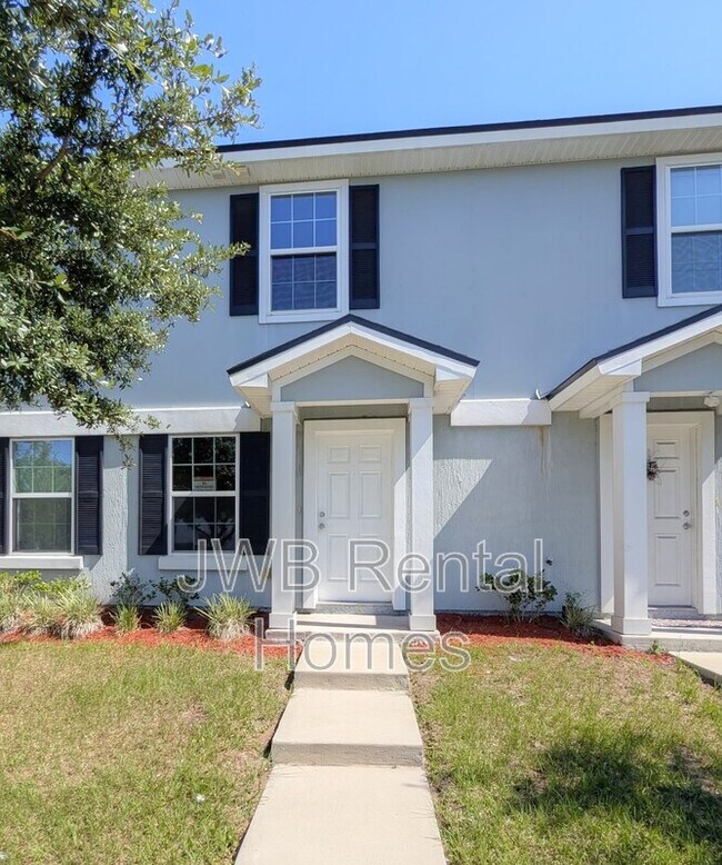 Foto del edificio - 8452 McGirts Village Ln