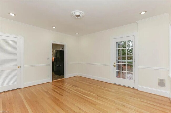 Foto del edificio - 1117 Buckingham Ave