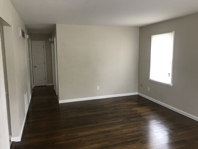 Building Photo - Great home for rent in north county! Move ...