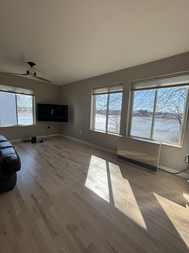 Building Photo - 18 Ocean St