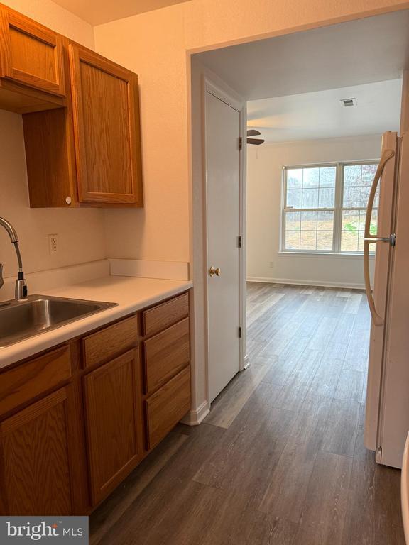 Building Photo - 9905 Matti Hill Ct