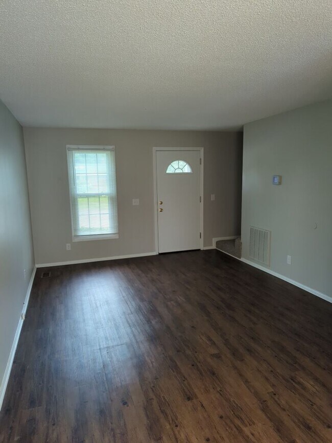 Foto del edificio - Coming Soon!  Secure this property TODAY!!!