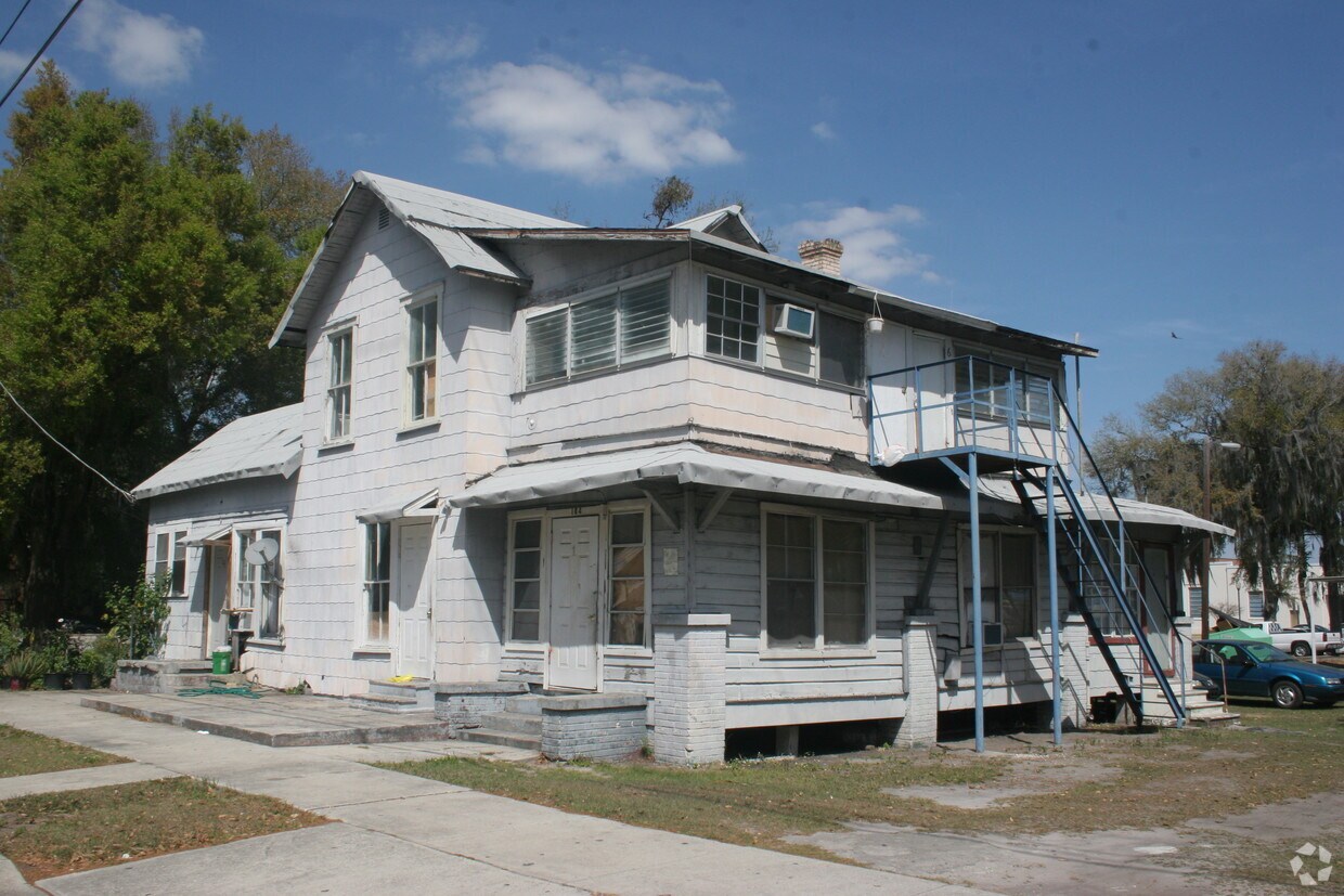 Primary Photo - 104 N Walker St