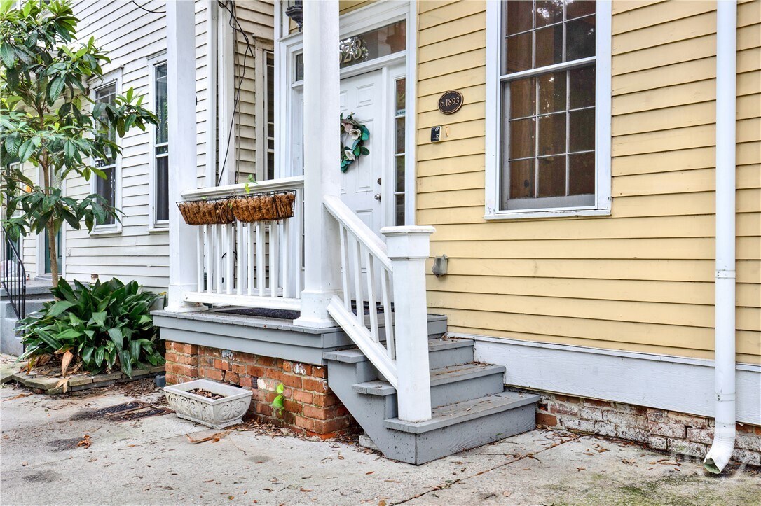 Foto principal - 523 E Broad St