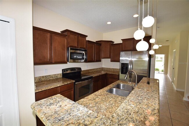 Building Photo - 11199 SAVANNAH LANDING Cir