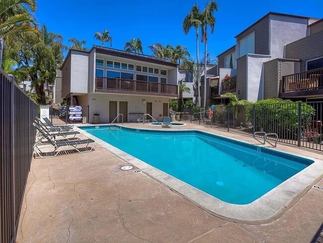 Foto del edificio - 4545 Collwood Blvd