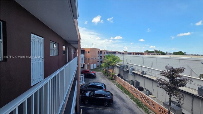 Foto del edificio - 6800 W 16th Dr