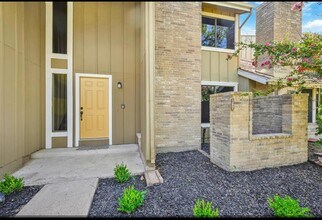 Building Photo - 12012 Willow Trail