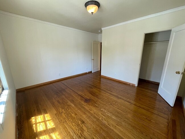 Building Photo - Cozy 2 Bed 1 Bath in Berkeley