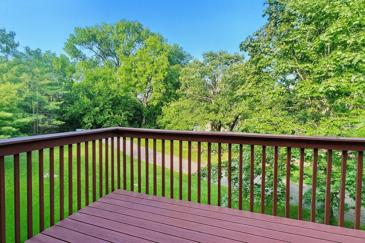 Building Photo - 3159 Saganashkee Ln
