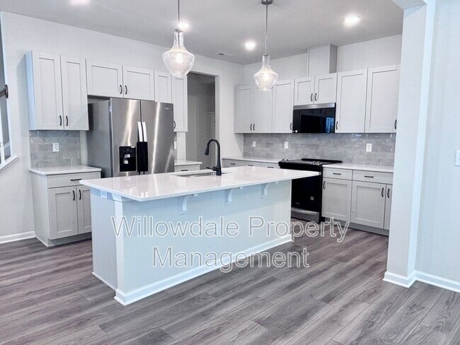 Building Photo - 175 Anise Ln