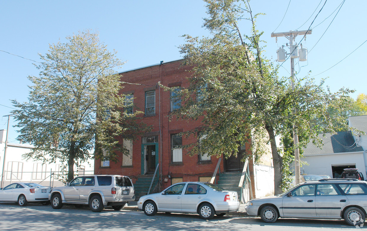 Foto del edificio - 140 Quail St