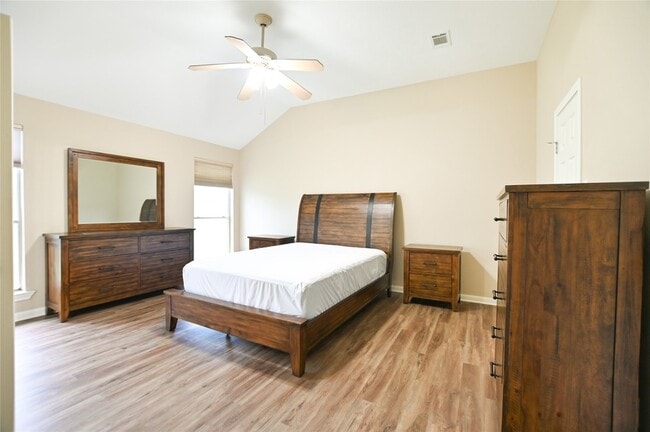 Foto del edificio - 203 Colony Creek Dr