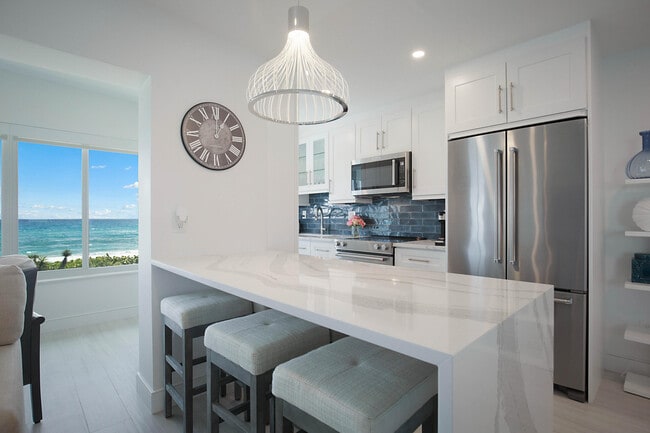 Building Photo - 5700 Old Ocean Blvd