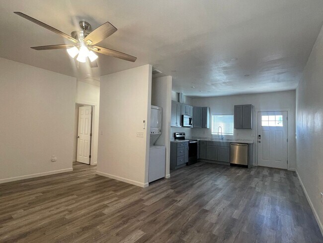 Building Photo - AVAILABLE NOW!! FULLY REMODELED LARGE 2 BE...