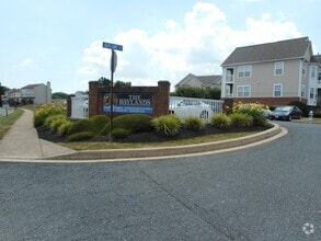 Building Photo - 104 Bayland Dr