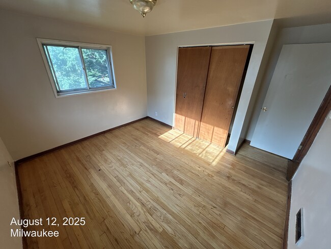 Foto del edificio - 8115 W Hampton Ave