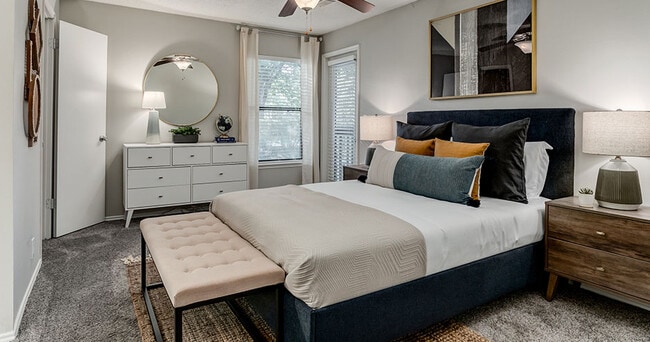 Building Photo - Woodview Apartments