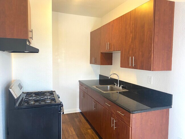 Foto del edificio - 849 S Oxford Ave