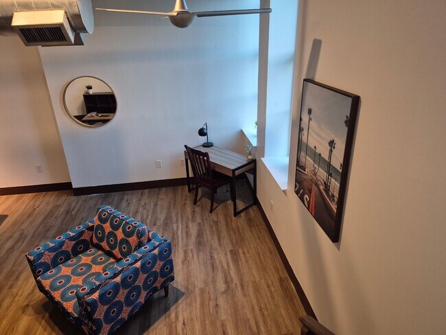 Foto del edificio - 1403 Corinth St