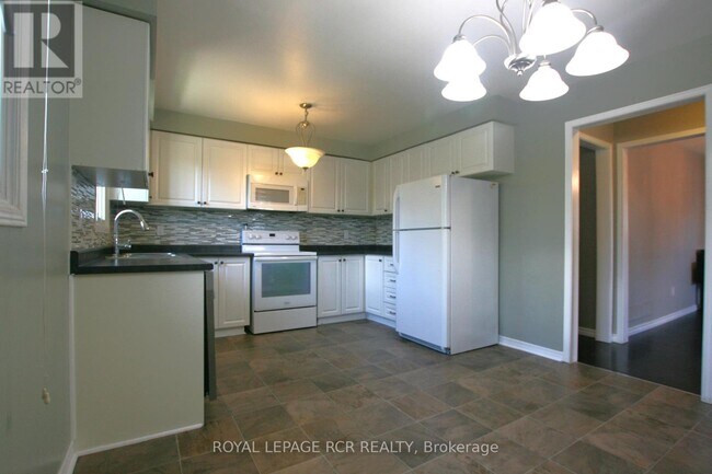 Building Photo - 349 Lisa Marie Dr