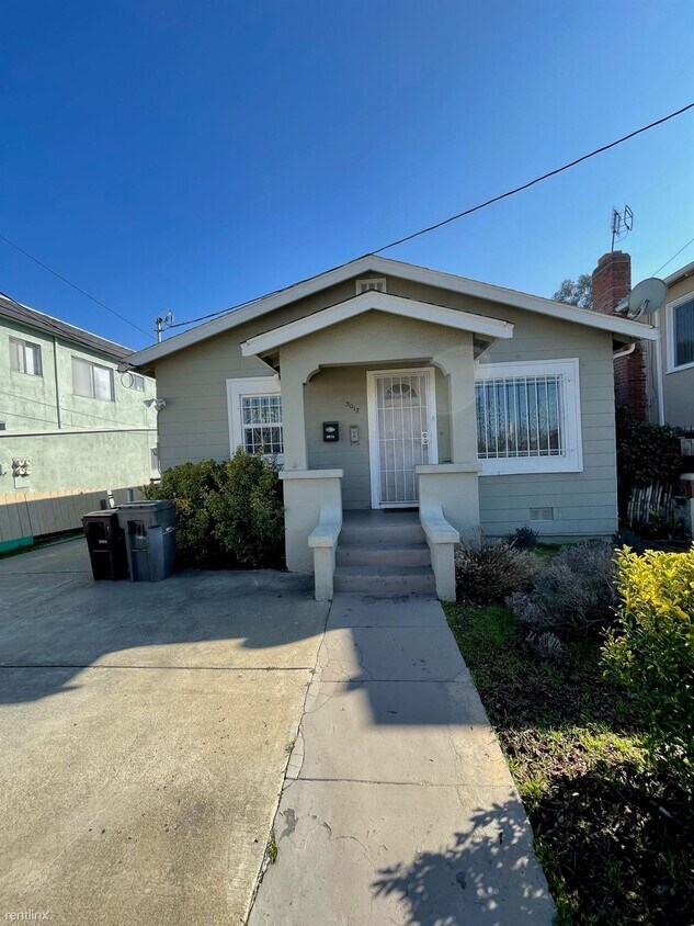 Primary Photo - 2 br, 2 bath House - 3018 Maple Ave