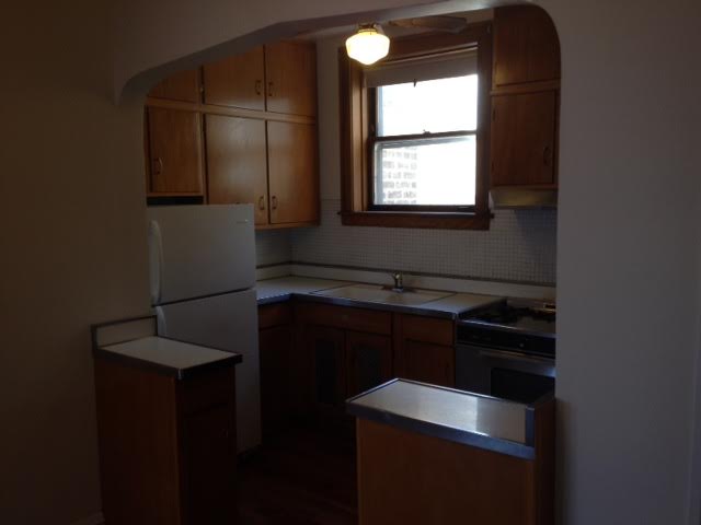 Building Photo - 3316 N Menard Ave