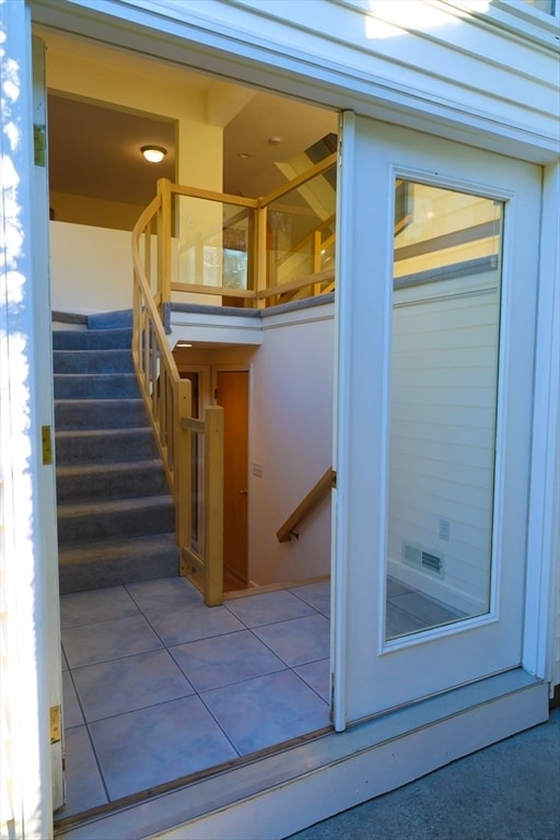 Foto del edificio - 145 Captain Eames Cir