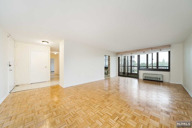 Foto del edificio - 200 Winston Dr