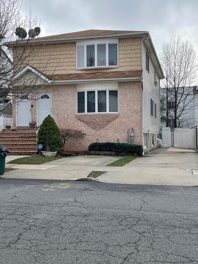 Building Photo - 100 Kenilworth Ave