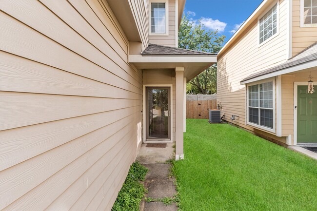 Building Photo - 16007 Sandy Path Ln