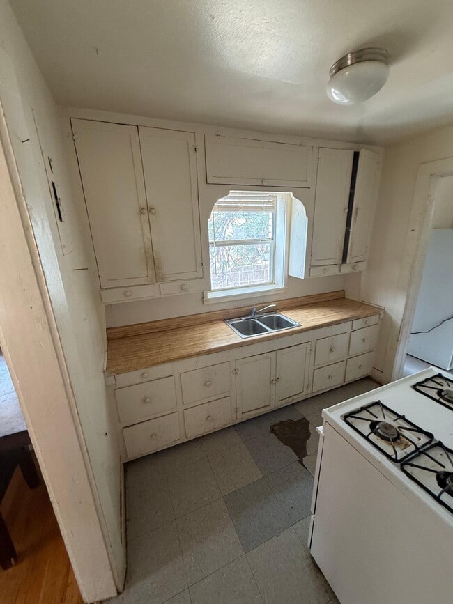 Building Photo - 1307 Avenue X