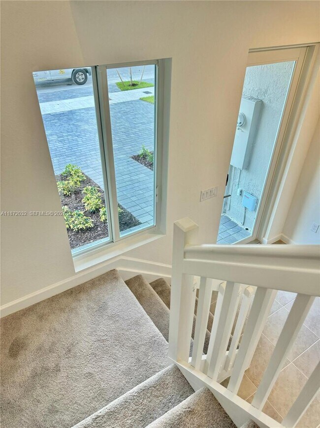 Foto del edificio - 1355 SE 7th Ter