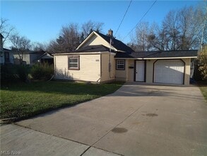 Building Photo - 2450 Vestal Rd