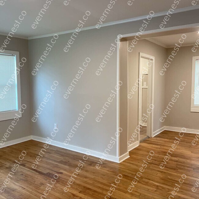 Building Photo - 346 Creston Ave