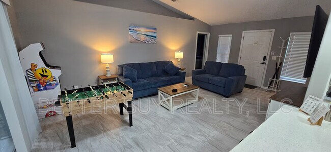 Foto del edificio - 138 Pine Grove Dr