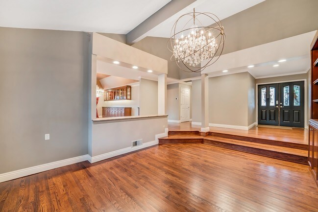 Building Photo - 6681 Hampton Drive