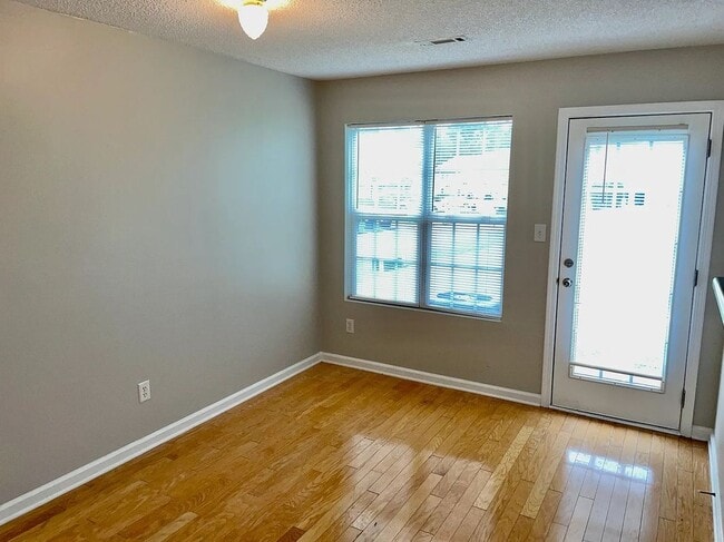 Building Photo - 5505 Sierra Tr