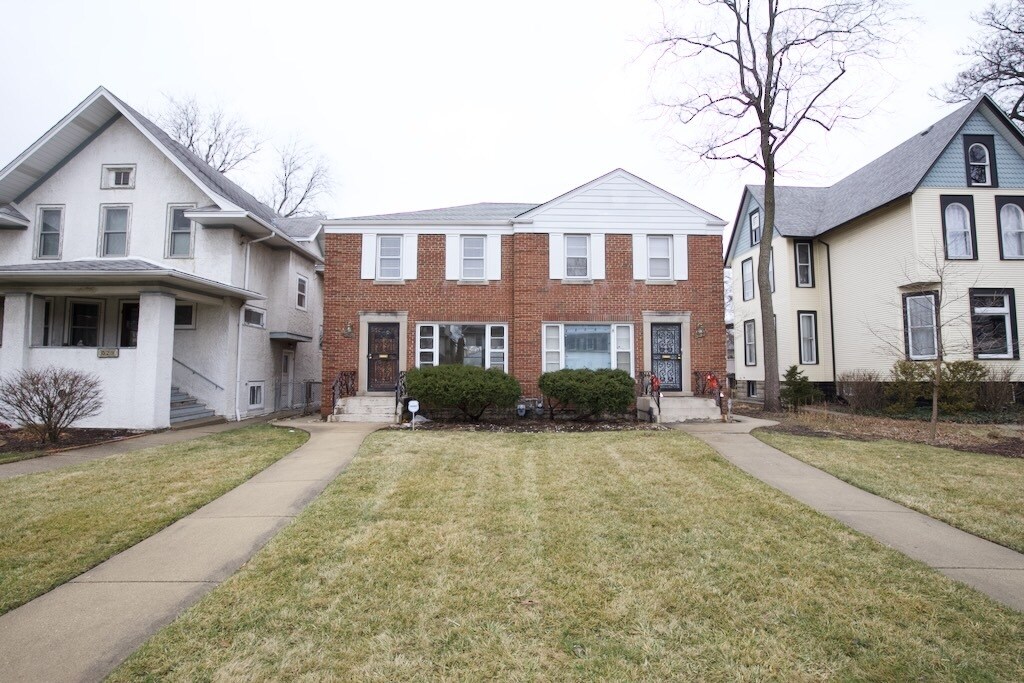 531 N Lombard Ave Unit DHT, Oak Park, IL 60302 Condo for Rent in Oak