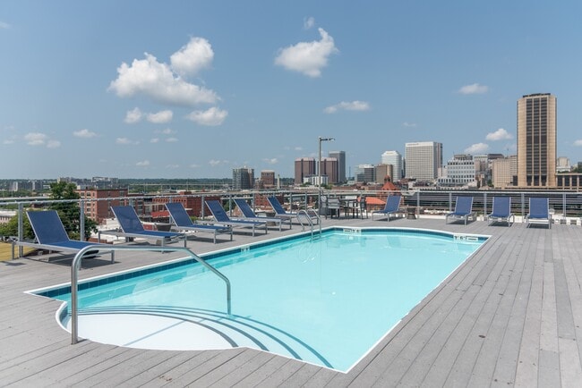 American Tobacco Center - American Tobacco Center Apartments