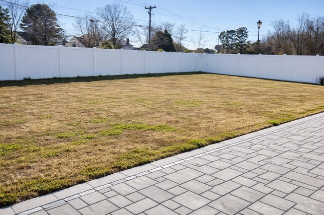 Foto del edificio - 1300 Parkdale St