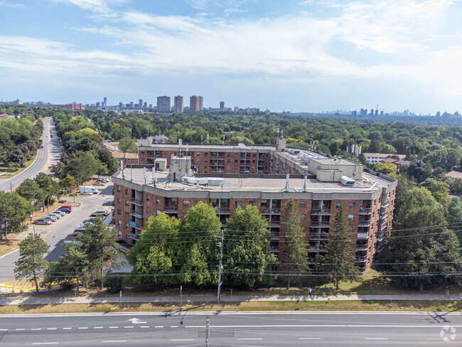 Building Photo - Cliffwood Manor