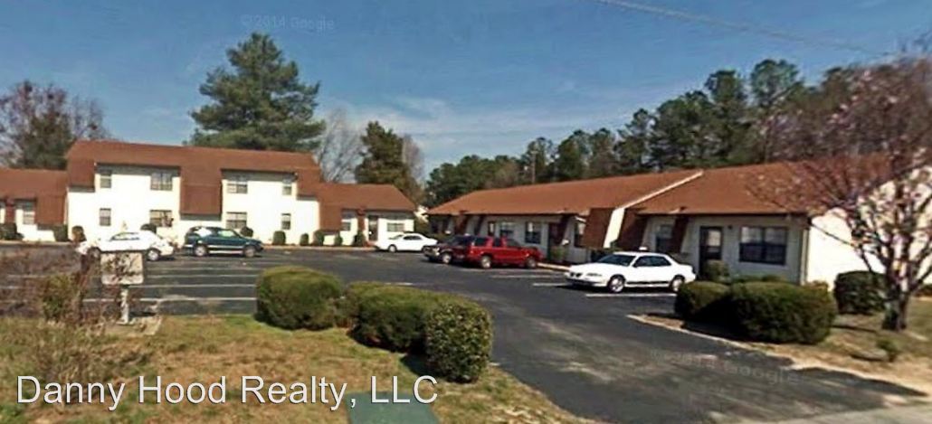 Primary Photo - 101 Oakwood St