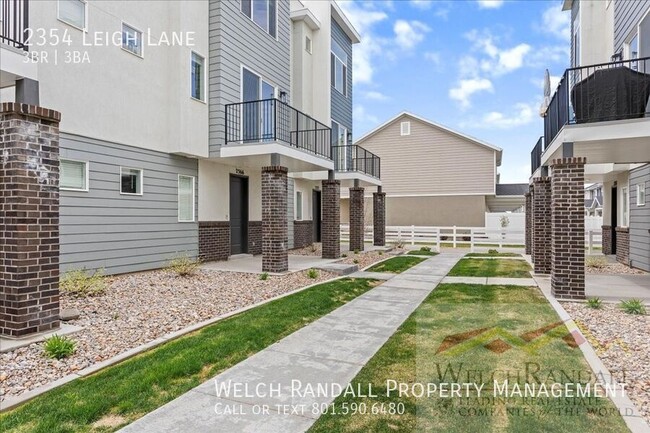 Foto del edificio - 2354 Leigh Ln