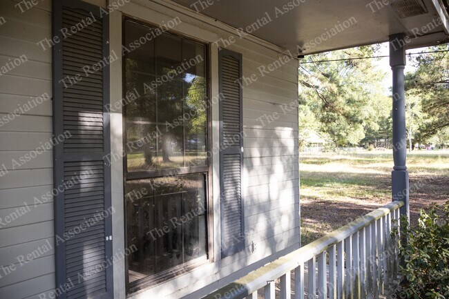 Foto del edificio - 1288 Swartz Fairbanks Rd