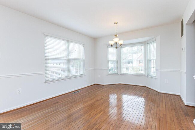 Foto del edificio - 6751 Jenny Leigh Ct