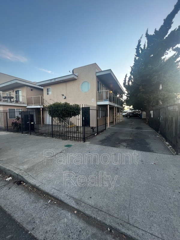 Building Photo - 173 22nd St