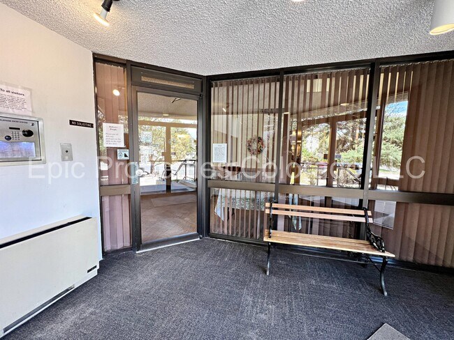 Building Photo - 13800 E Marina Dr