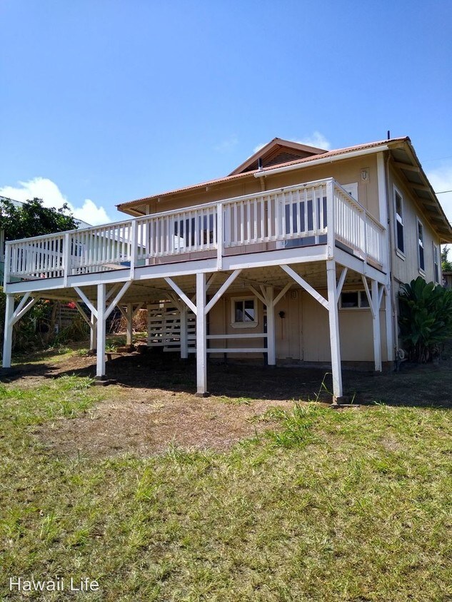 2 br, 1 bath House 44345 Puaolena St. House Rental in Honokaa, HI