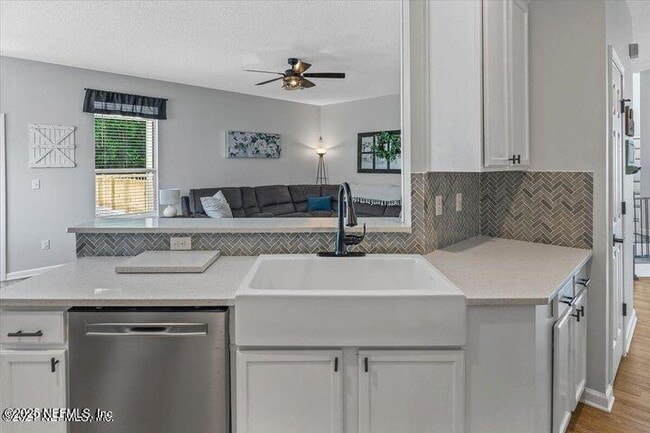 Building Photo - 2587 Watermill Dr